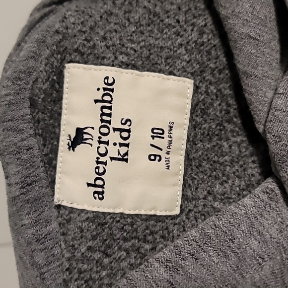 Abercrombie Kids Hoodie Boys 9/10 Gray Long Sleeve Spell-Out Logo Outdoors Comfy - Picture 8 of 9